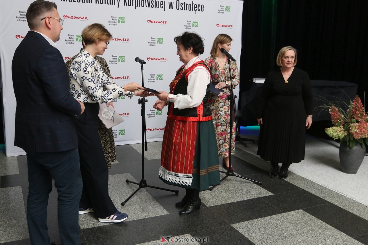 Sztuka Kurpiów - konkurs i wystawa [18.10.2024] - zdjęcie #79 - eOstroleka.pl