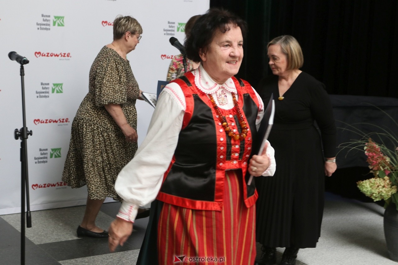 Sztuka Kurpiów - konkurs i wystawa [18.10.2024] - zdjęcie #76 - eOstroleka.pl