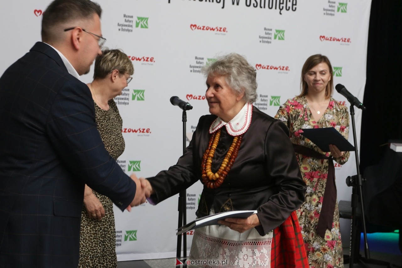 Sztuka Kurpiów - konkurs i wystawa [18.10.2024] - zdjęcie #73 - eOstroleka.pl