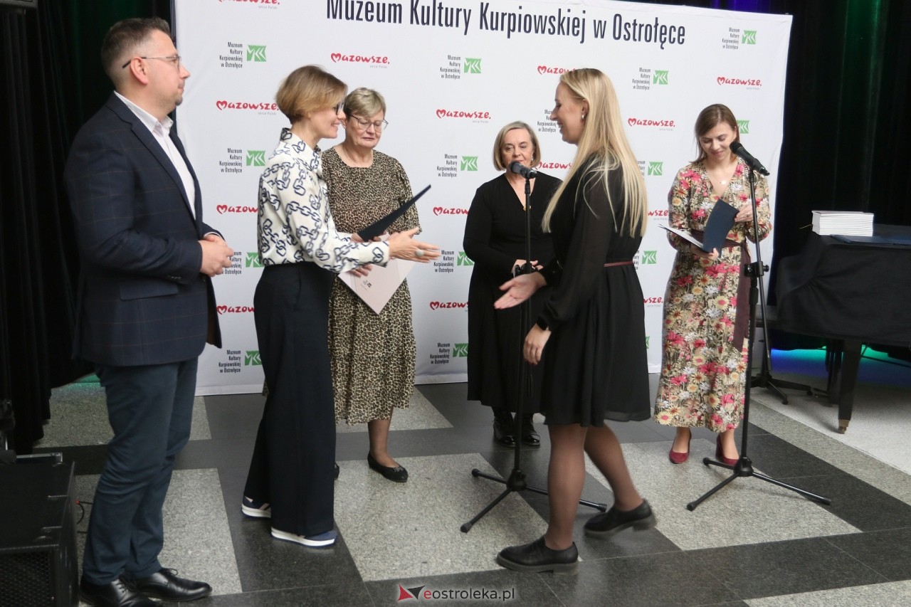 Sztuka Kurpiów - konkurs i wystawa [18.10.2024] - zdjęcie #69 - eOstroleka.pl