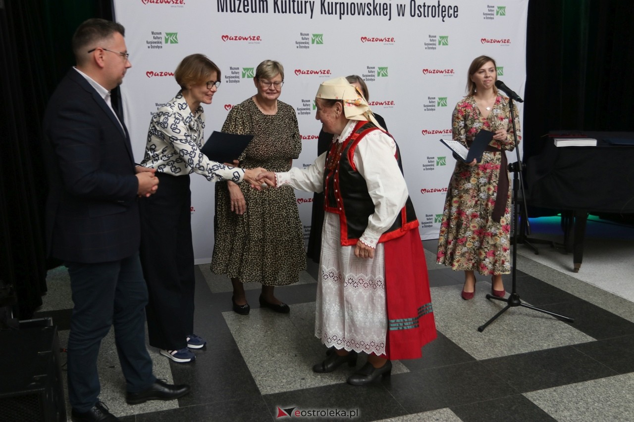 Sztuka Kurpiów - konkurs i wystawa [18.10.2024] - zdjęcie #50 - eOstroleka.pl