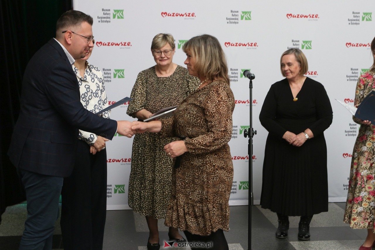 Sztuka Kurpiów - konkurs i wystawa [18.10.2024] - zdjęcie #34 - eOstroleka.pl