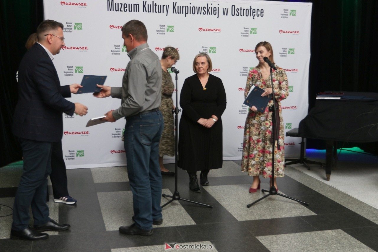 Sztuka Kurpiów - konkurs i wystawa [18.10.2024] - zdjęcie #33 - eOstroleka.pl