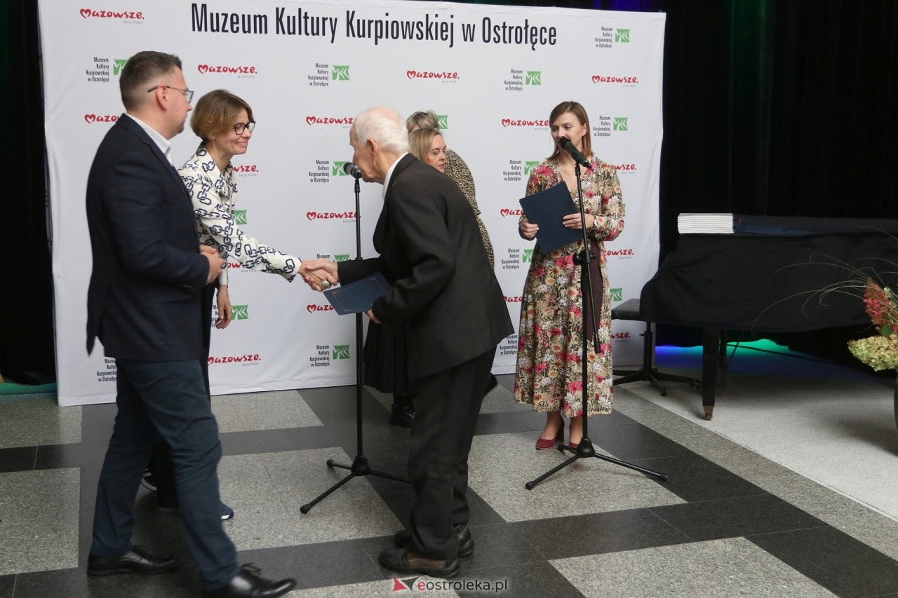 Sztuka Kurpiów - konkurs i wystawa [18.10.2024] - zdjęcie #32 - eOstroleka.pl