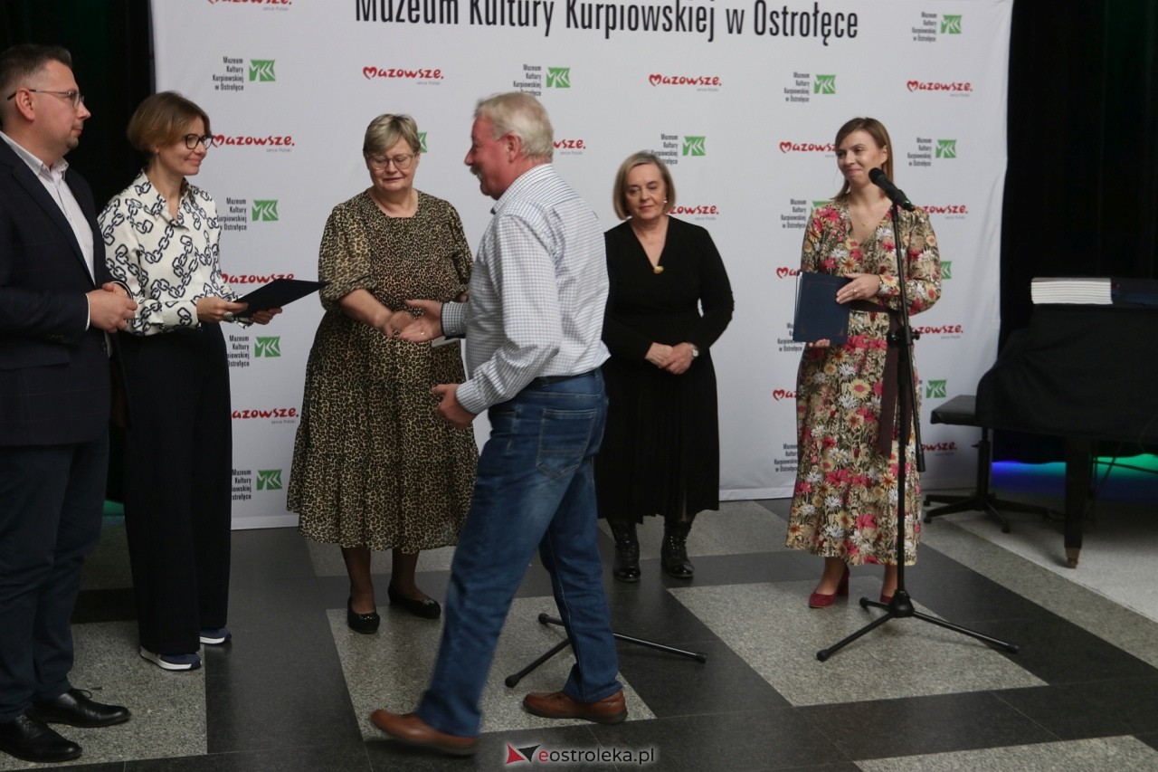 Sztuka Kurpiów - konkurs i wystawa [18.10.2024] - zdjęcie #30 - eOstroleka.pl