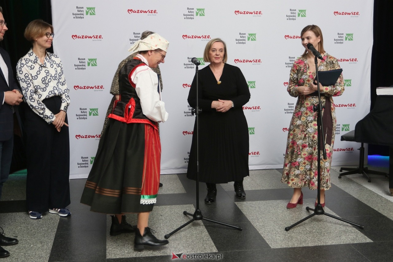 Sztuka Kurpiów - konkurs i wystawa [18.10.2024] - zdjęcie #27 - eOstroleka.pl