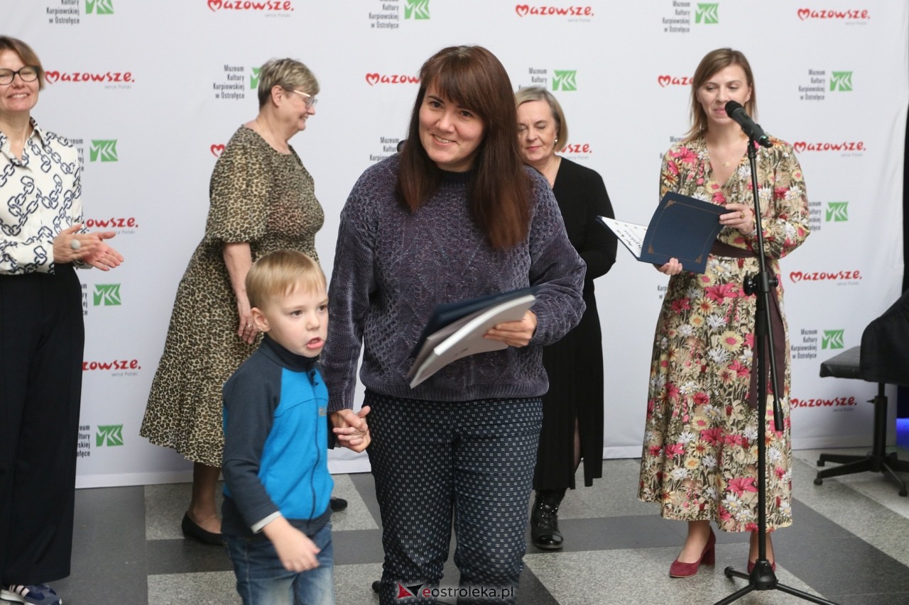 Sztuka Kurpiów - konkurs i wystawa [18.10.2024] - zdjęcie #22 - eOstroleka.pl