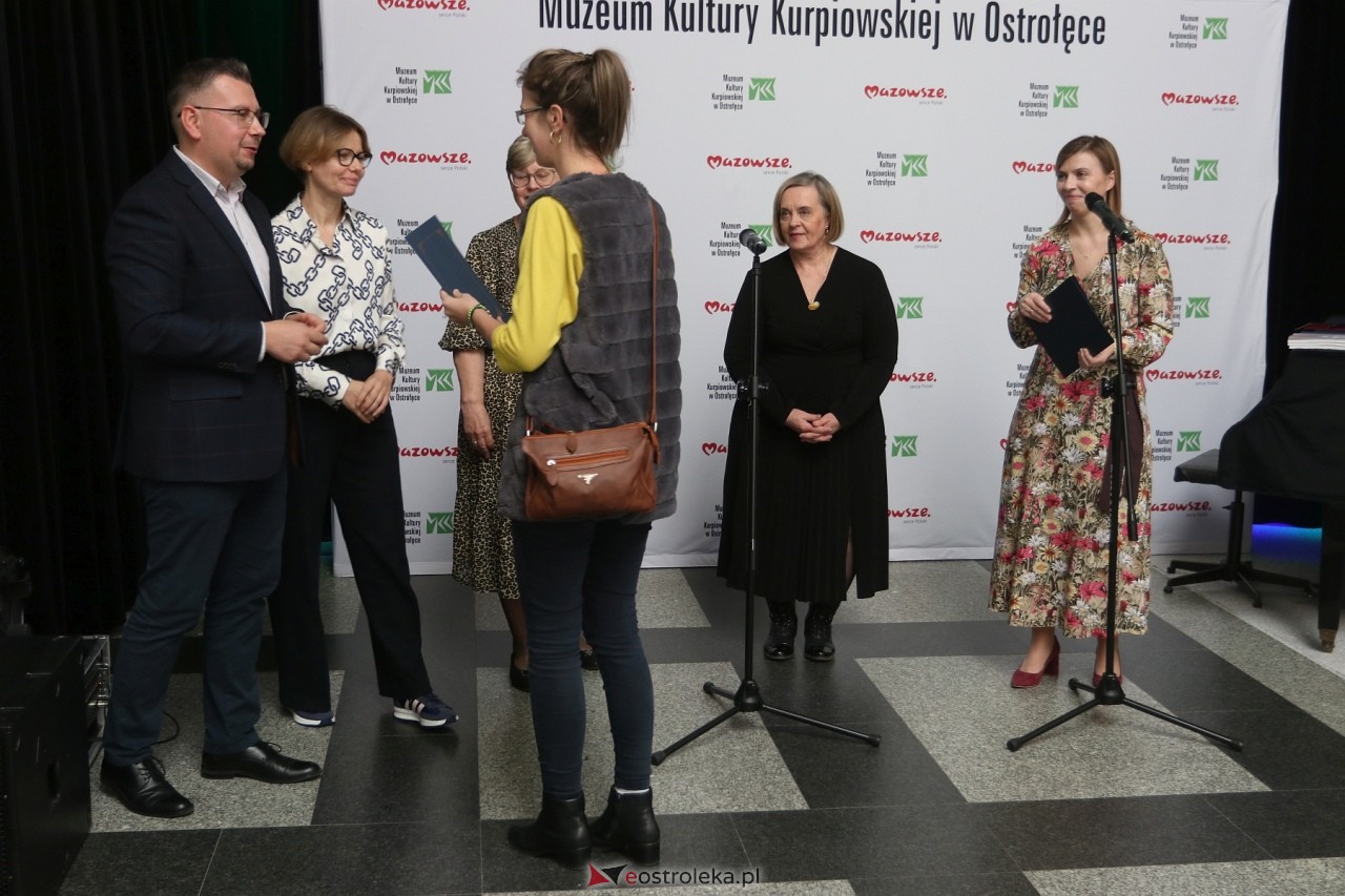 Sztuka Kurpiów - konkurs i wystawa [18.10.2024] - zdjęcie #21 - eOstroleka.pl