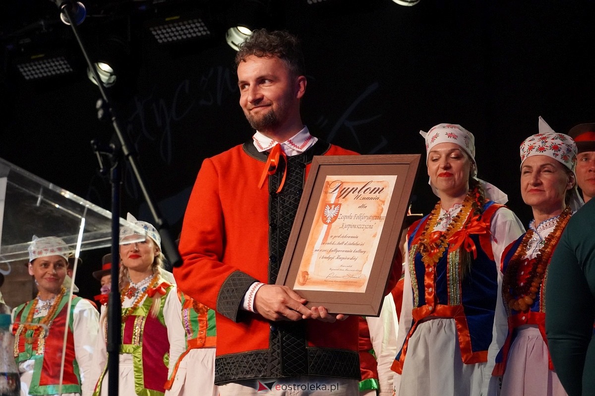 Obchody 50-lecia zespołu Kurpiowszczyzna z Myszyńca [19.10.2024] - zdjęcie #65 - eOstroleka.pl