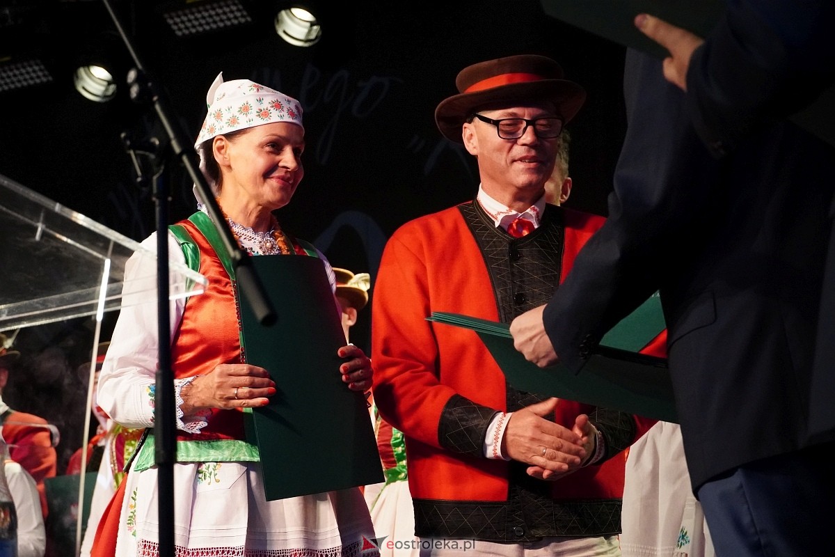 Obchody 50-lecia zespołu Kurpiowszczyzna z Myszyńca [19.10.2024] - zdjęcie #56 - eOstroleka.pl