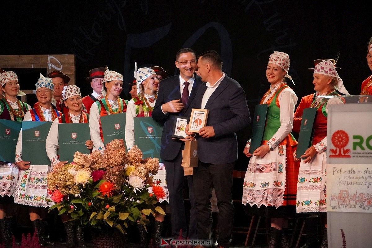 Obchody 50-lecia zespołu Kurpiowszczyzna z Myszyńca [19.10.2024] - zdjęcie #34 - eOstroleka.pl