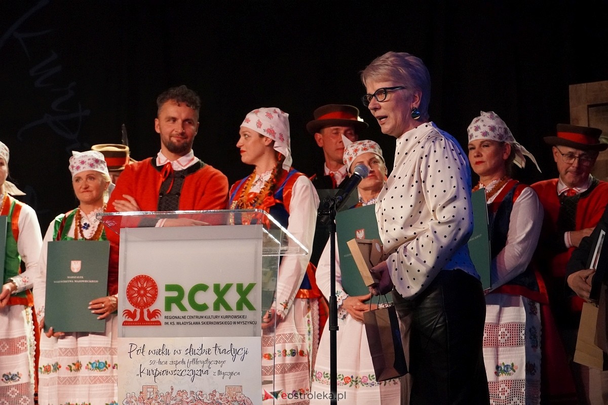 Obchody 50-lecia zespołu Kurpiowszczyzna z Myszyńca [19.10.2024] - zdjęcie #26 - eOstroleka.pl