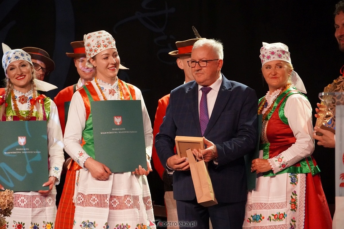 Obchody 50-lecia zespołu Kurpiowszczyzna z Myszyńca [19.10.2024] - zdjęcie #22 - eOstroleka.pl