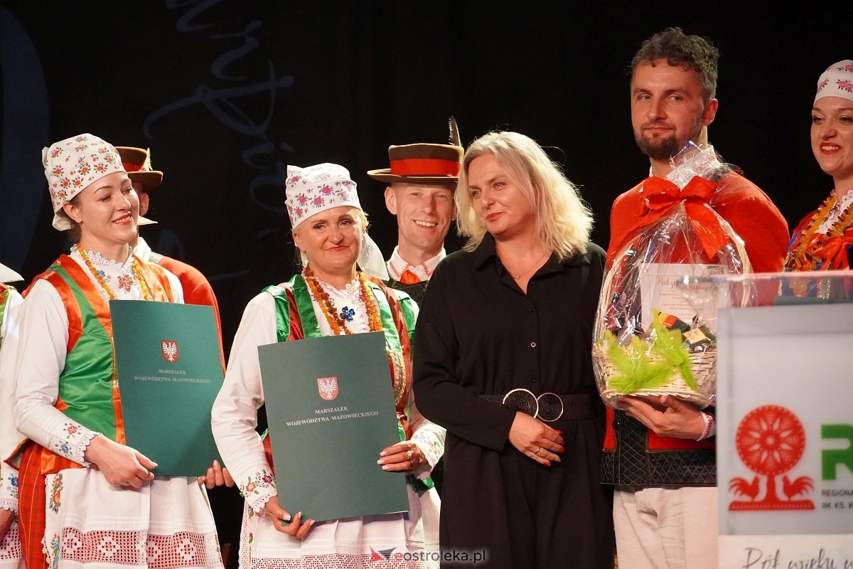 Obchody 50-lecia zespołu Kurpiowszczyzna z Myszyńca [19.10.2024] - zdjęcie #21 - eOstroleka.pl