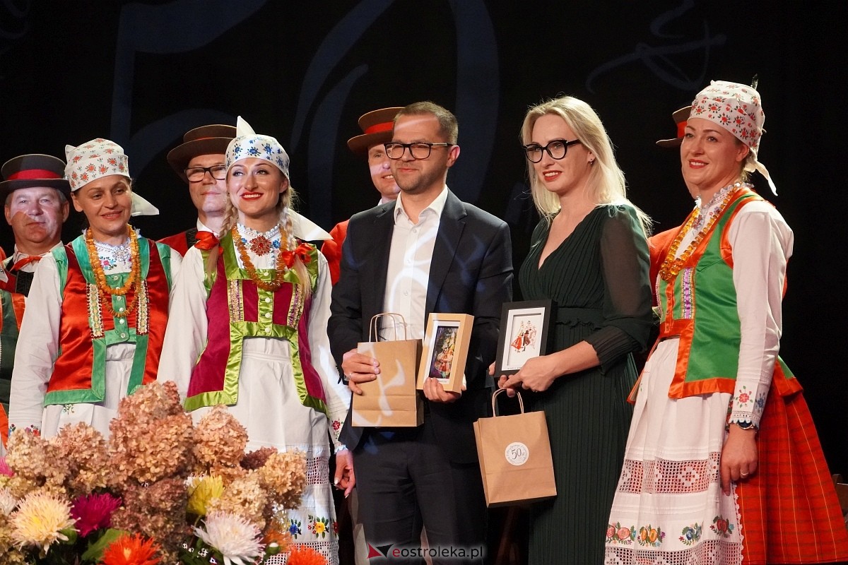 Obchody 50-lecia zespołu Kurpiowszczyzna z Myszyńca [19.10.2024] - zdjęcie #11 - eOstroleka.pl