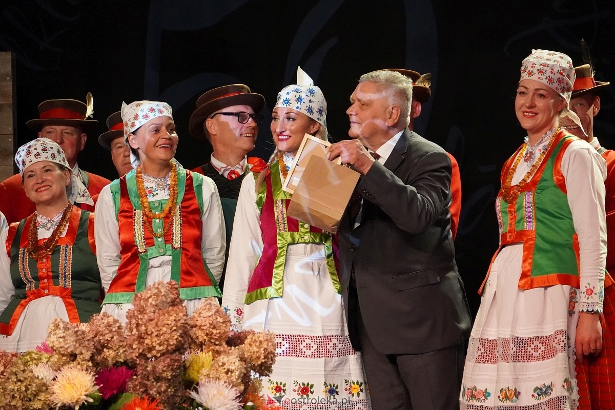 Obchody 50-lecia zespołu Kurpiowszczyzna z Myszyńca [19.10.2024] - zdjęcie #7 - eOstroleka.pl
