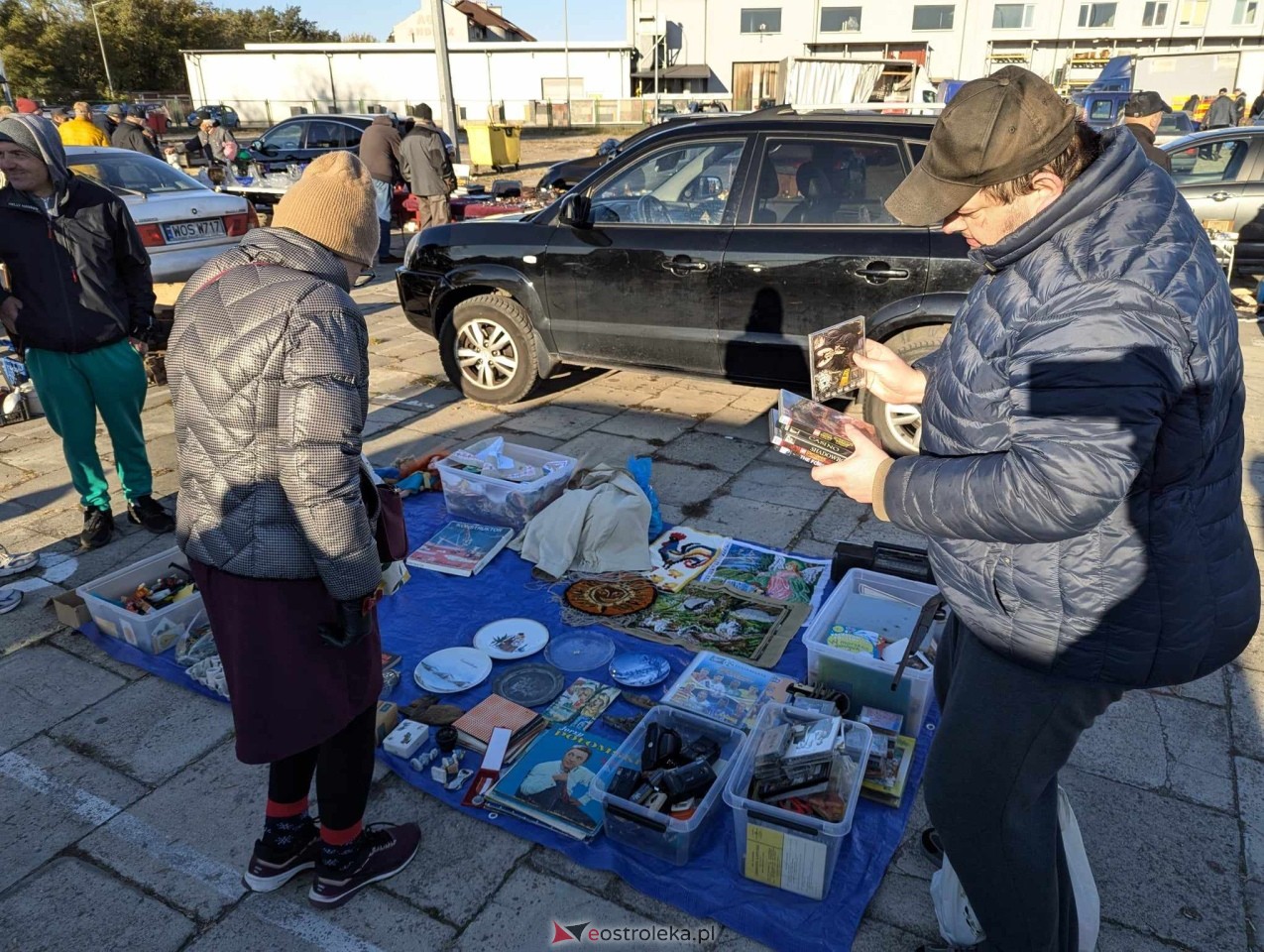 Ostatni Pchli Targ w Ostrołęce w tym roku [19.10.2024] - zdjęcie #8 - eOstroleka.pl