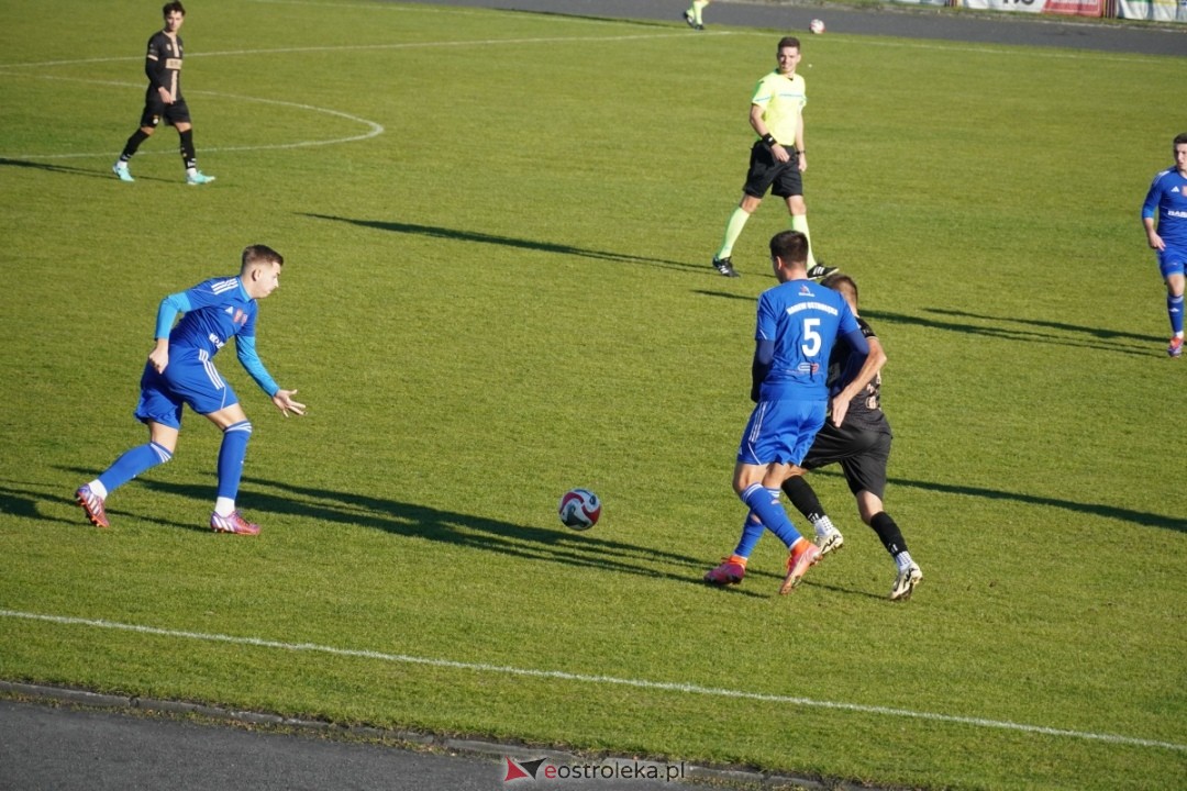 Narew Ostrołęka - PAF Płońsk 2:1 [19.10.2024] - zdjęcie #67 - eOstroleka.pl