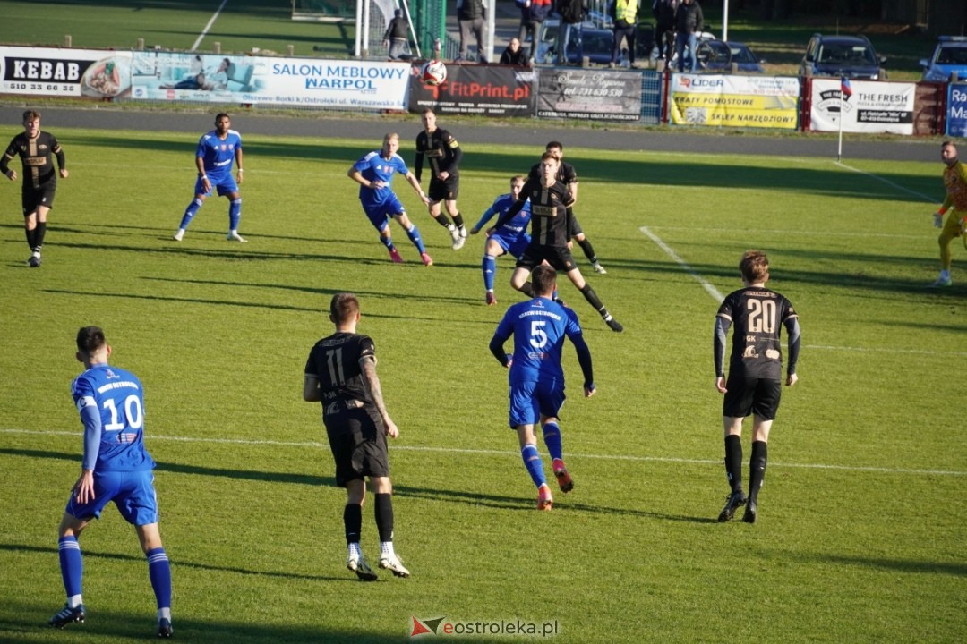 Narew Ostrołęka - PAF Płońsk 2:1 [19.10.2024] - zdjęcie #65 - eOstroleka.pl