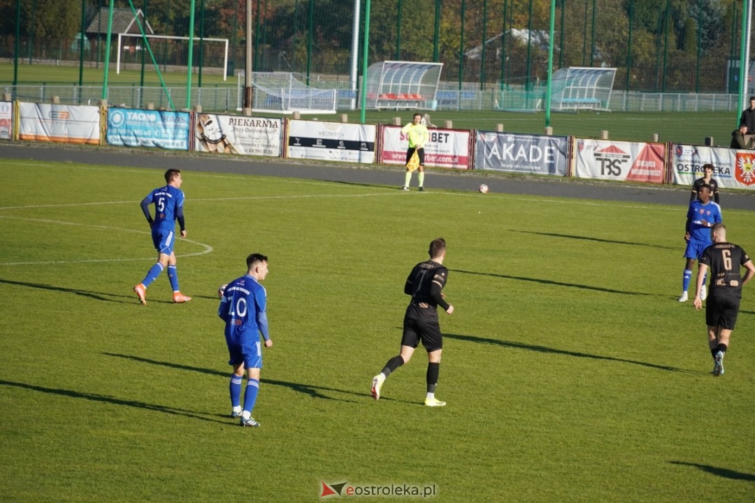 Narew Ostrołęka - PAF Płońsk 2:1 [19.10.2024] - zdjęcie #62 - eOstroleka.pl