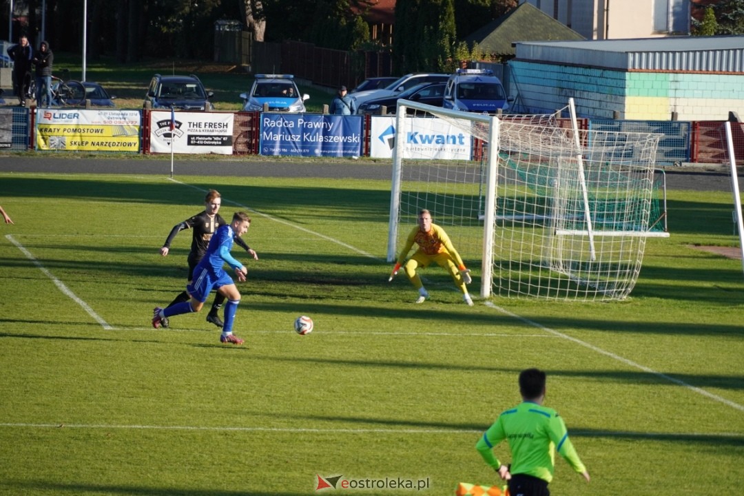 Narew Ostrołęka - PAF Płońsk 2:1 [19.10.2024] - zdjęcie #55 - eOstroleka.pl