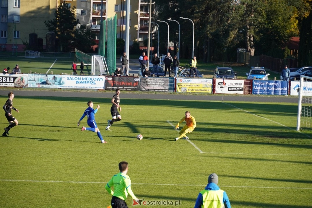 Narew Ostrołęka - PAF Płońsk 2:1 [19.10.2024] - zdjęcie #50 - eOstroleka.pl