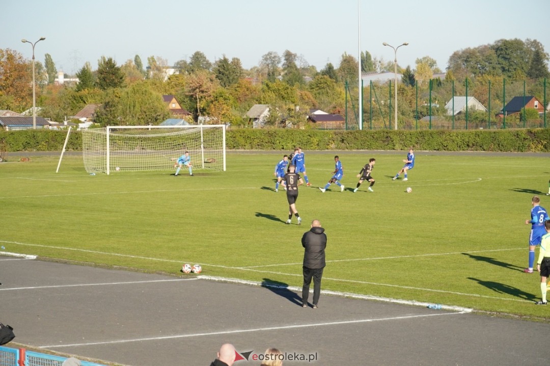Narew Ostrołęka - PAF Płońsk 2:1 [19.10.2024] - zdjęcie #48 - eOstroleka.pl