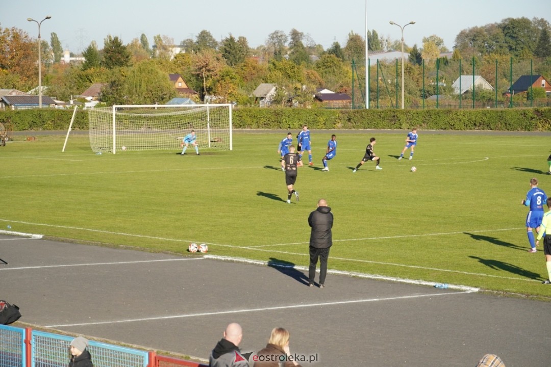 Narew Ostrołęka - PAF Płońsk 2:1 [19.10.2024] - zdjęcie #47 - eOstroleka.pl