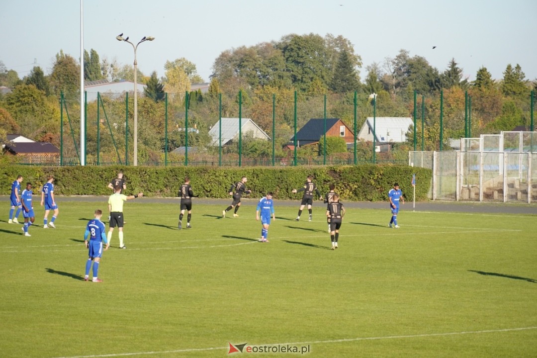 Narew Ostrołęka - PAF Płońsk 2:1 [19.10.2024] - zdjęcie #45 - eOstroleka.pl