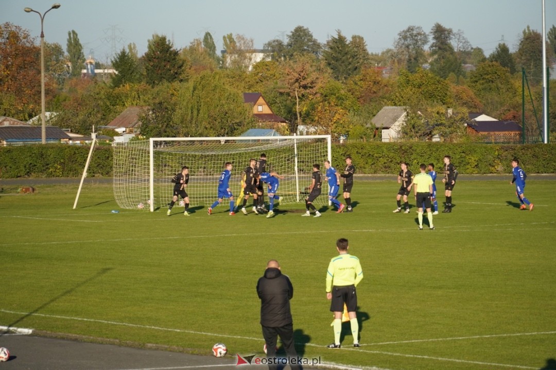 Narew Ostrołęka - PAF Płońsk 2:1 [19.10.2024] - zdjęcie #31 - eOstroleka.pl