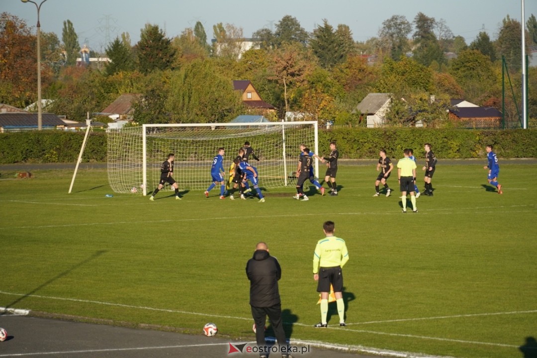 Narew Ostrołęka - PAF Płońsk 2:1 [19.10.2024] - zdjęcie #30 - eOstroleka.pl