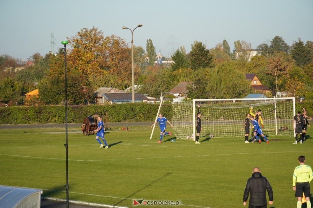 Narew Ostrołęka - PAF Płońsk 2:1 [19.10.2024] - zdjęcie #29 - eOstroleka.pl