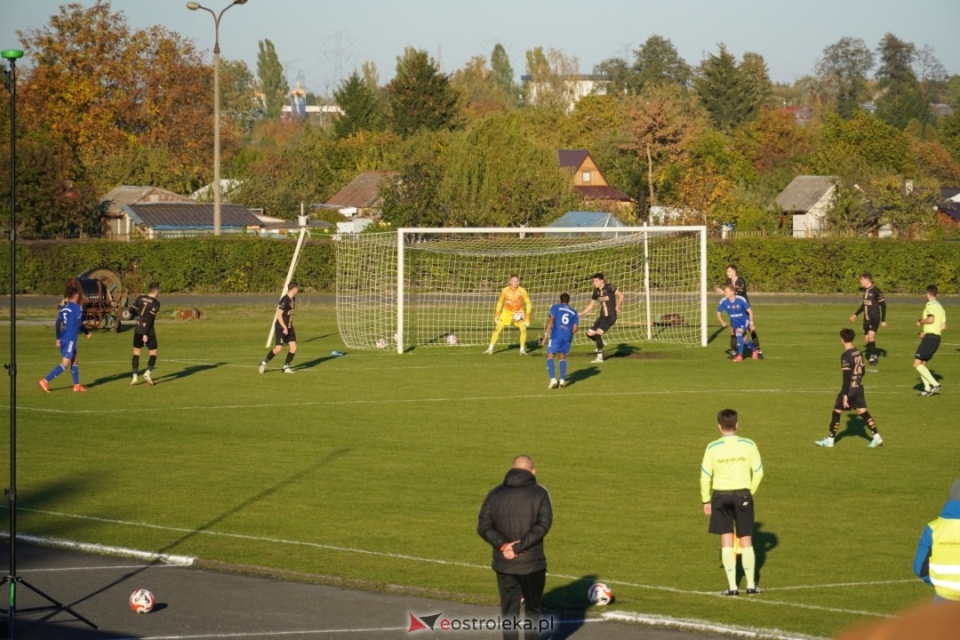 Narew Ostrołęka - PAF Płońsk 2:1 [19.10.2024] - zdjęcie #27 - eOstroleka.pl