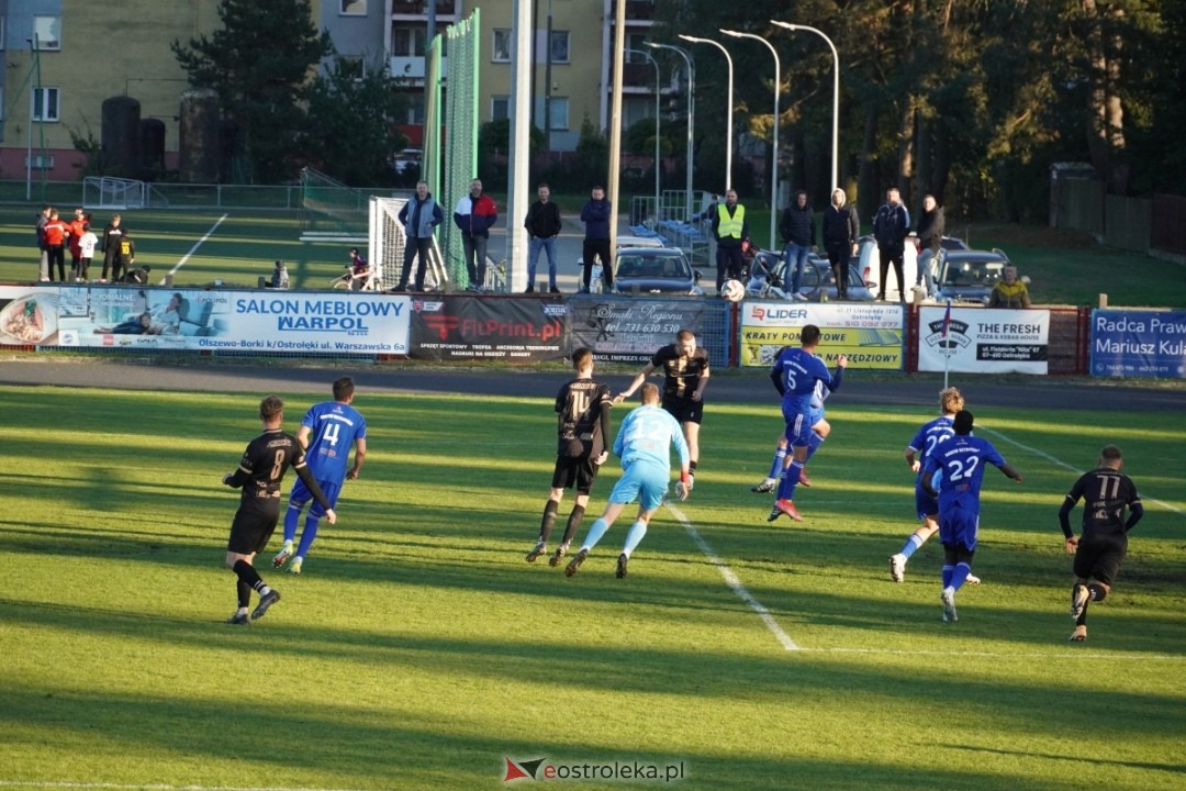 Narew Ostrołęka - PAF Płońsk 2:1 [19.10.2024] - zdjęcie #20 - eOstroleka.pl