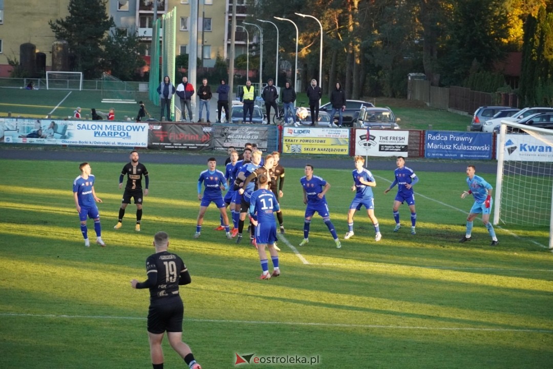 Narew Ostrołęka - PAF Płońsk 2:1 [19.10.2024] - zdjęcie #3 - eOstroleka.pl