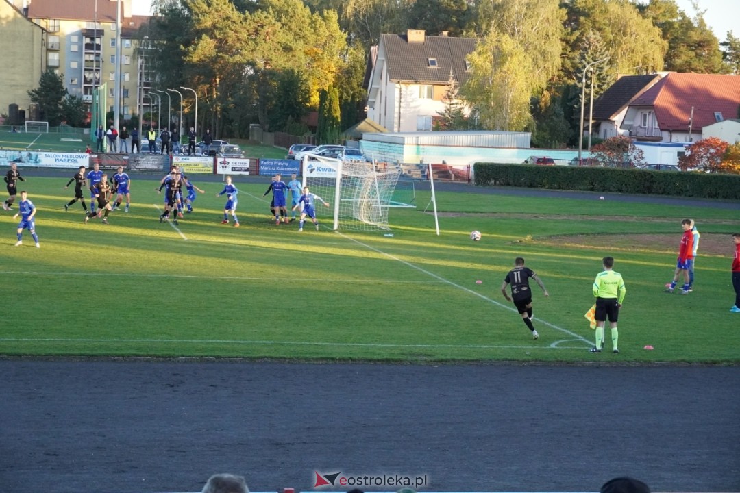 Narew Ostrołęka - PAF Płońsk 2:1 [19.10.2024] - zdjęcie #2 - eOstroleka.pl