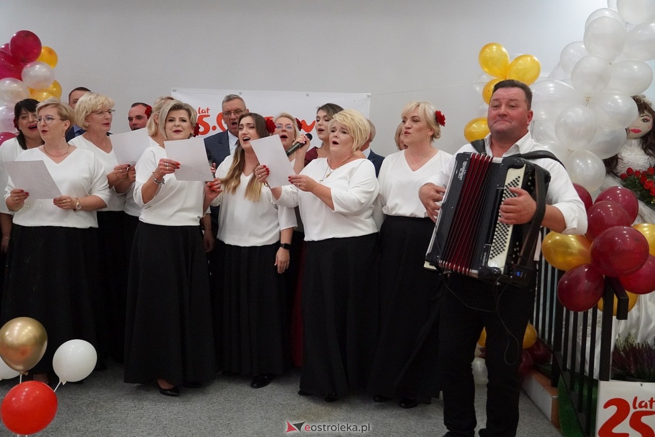 Spotkanie  kulturą malowane - kultywowanie zwyczajów i muzyki biesiadnej  [20.10.2024] - zdjęcie #98 - eOstroleka.pl