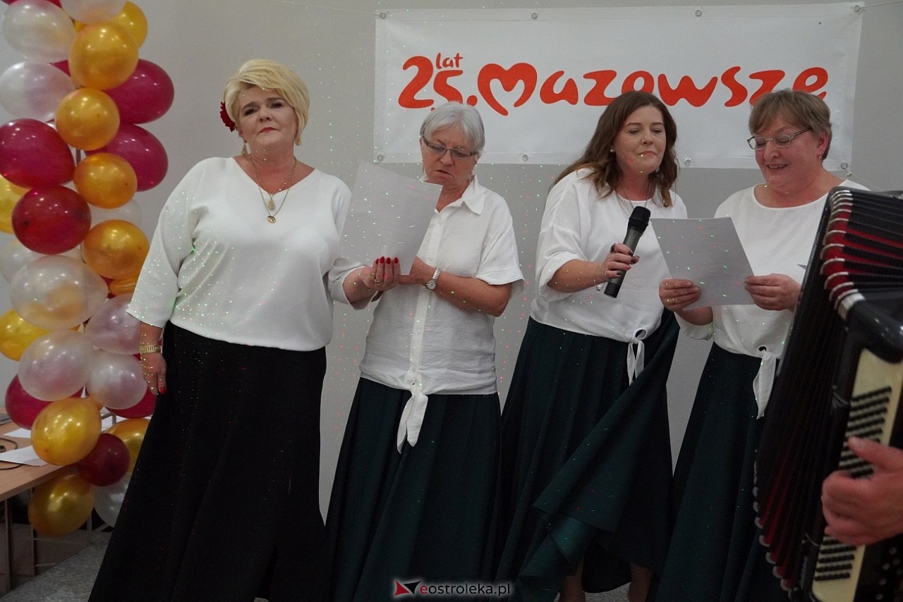 Spotkanie  kulturą malowane - kultywowanie zwyczajów i muzyki biesiadnej  [20.10.2024] - zdjęcie #76 - eOstroleka.pl