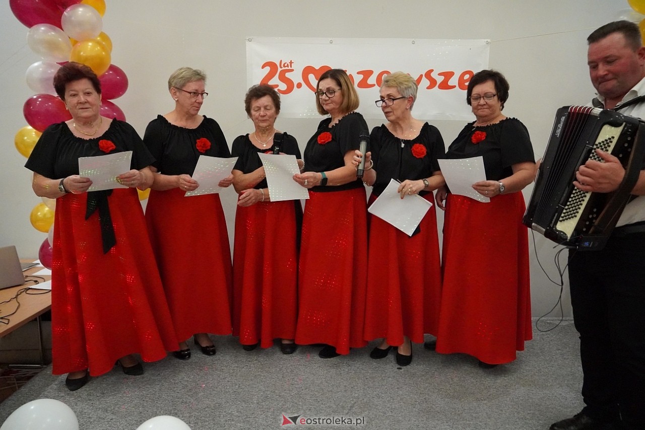 Spotkanie  kulturą malowane - kultywowanie zwyczajów i muzyki biesiadnej  [20.10.2024] - zdjęcie #74 - eOstroleka.pl