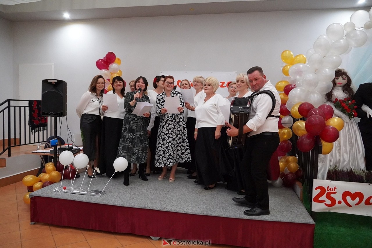 Spotkanie  kulturą malowane - kultywowanie zwyczajów i muzyki biesiadnej  [20.10.2024] - zdjęcie #60 - eOstroleka.pl