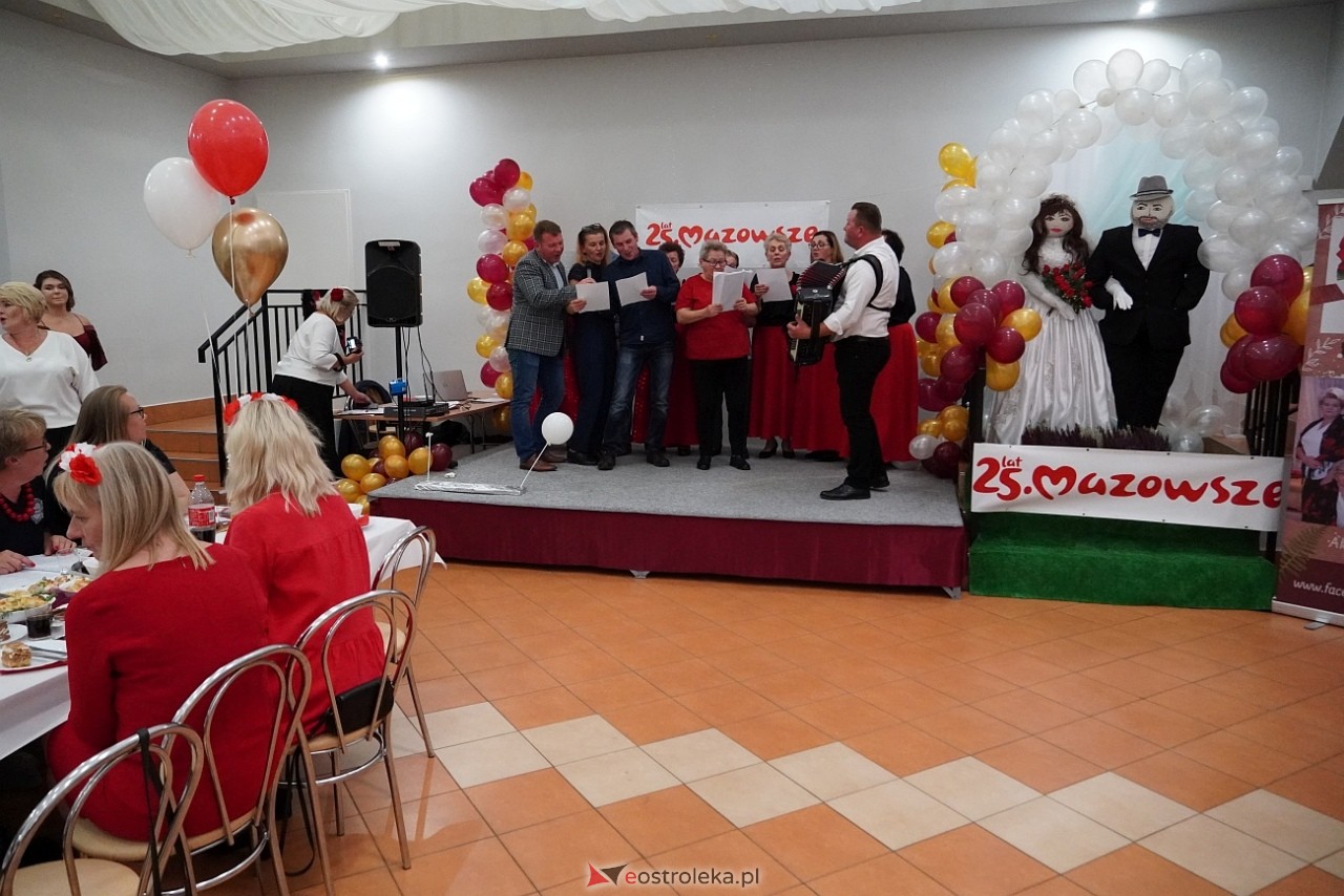 Spotkanie  kulturą malowane - kultywowanie zwyczajów i muzyki biesiadnej  [20.10.2024] - zdjęcie #44 - eOstroleka.pl