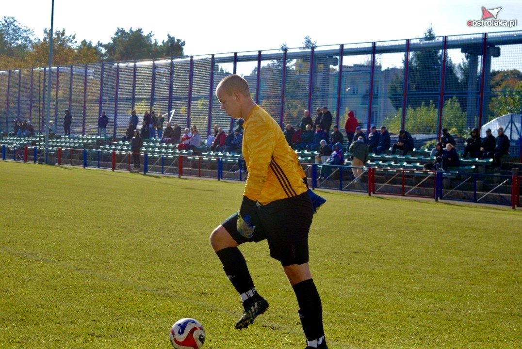 Narew II Ostrołęka - GKS Łyse 2:0 [20.10.2024] - zdjęcie #46 - eOstroleka.pl