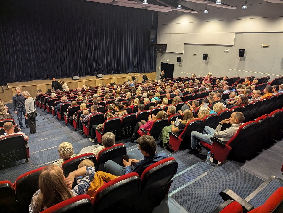 Dzień tańca ludowego z zespołem Ostrołęka [20.10.2024] - zdjęcie #21 - eOstroleka.pl