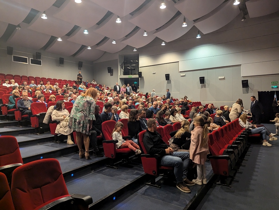 Dzień tańca ludowego z zespołem Ostrołęka [20.10.2024] - zdjęcie #19 - eOstroleka.pl