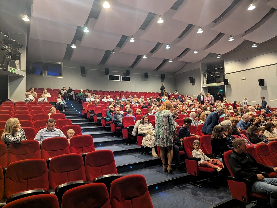 Dzień tańca ludowego z zespołem Ostrołęka [20.10.2024] - zdjęcie #18 - eOstroleka.pl