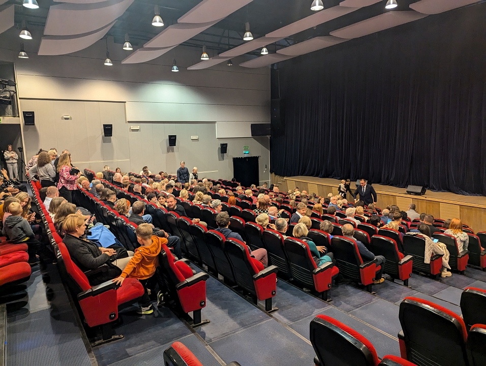 Dzień tańca ludowego z zespołem Ostrołęka [20.10.2024] - zdjęcie #17 - eOstroleka.pl