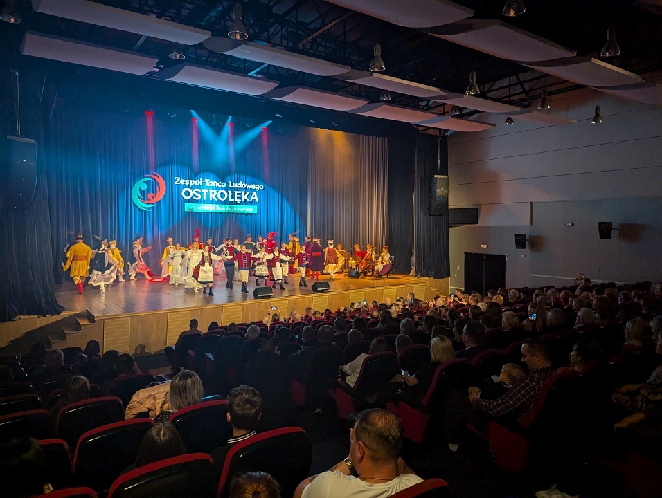 Dzień tańca ludowego z zespołem Ostrołęka [20.10.2024] - zdjęcie #7 - eOstroleka.pl