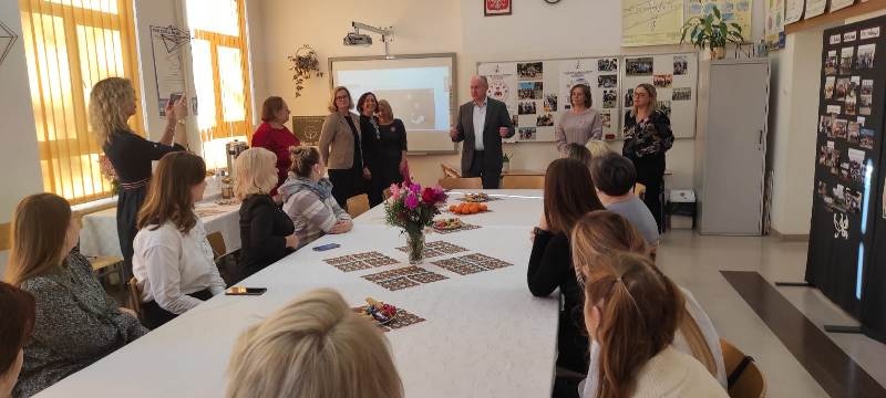 Delegacja Kijowskiego Narodowego Uniwersytetu Technologii i Projektowania w ZSZ NR 1 w Ostrołęce - zdjęcie #5 - eOstroleka.pl