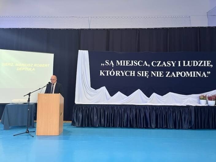 13. rocznica śmierci sierżanta Mariusza Deptuły [23.10.2024] - zdjęcie #4 - eOstroleka.pl