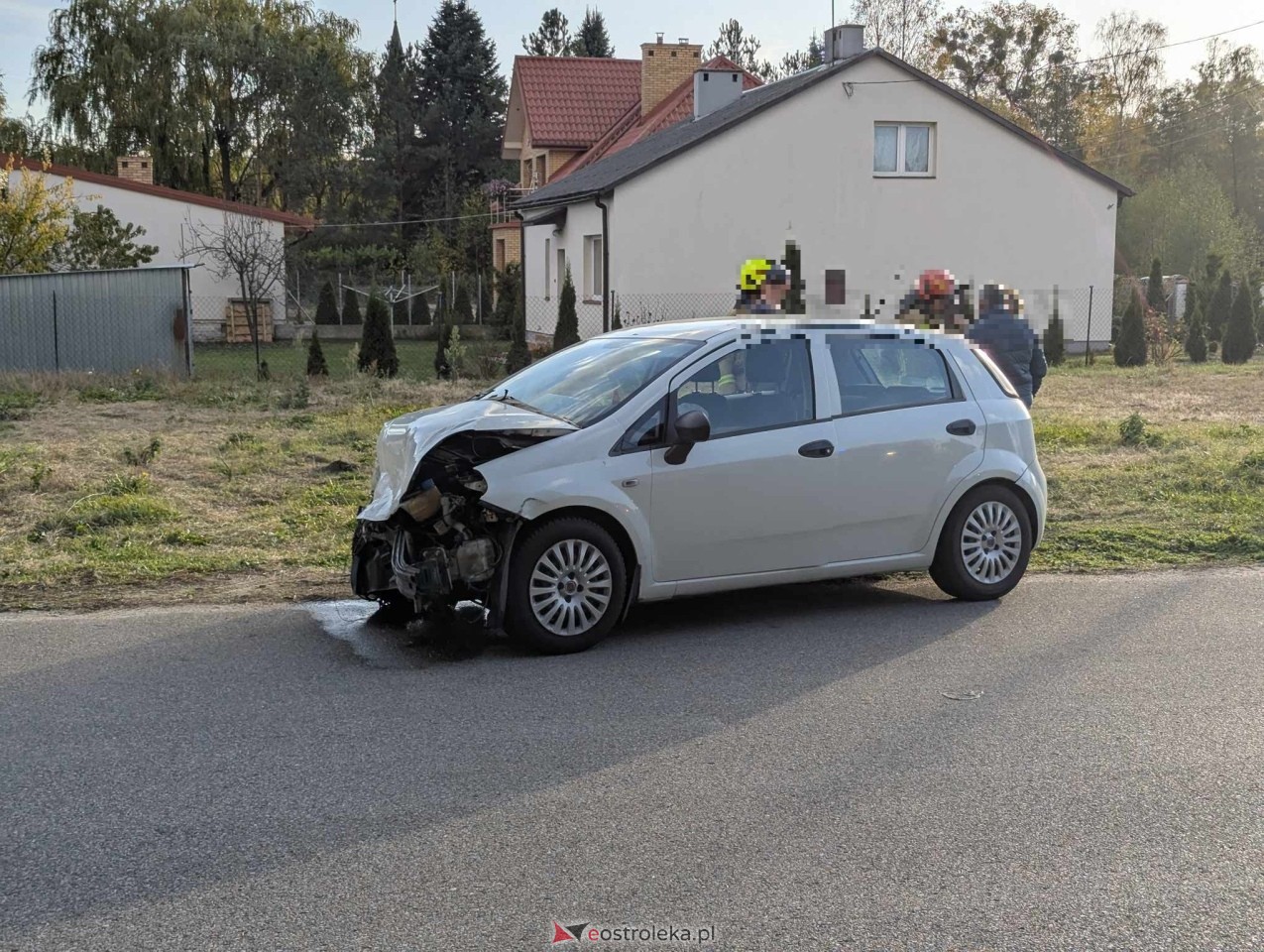Wypadek w Olszewie-Borkach [23.10.2024] - zdjęcie #3 - eOstroleka.pl